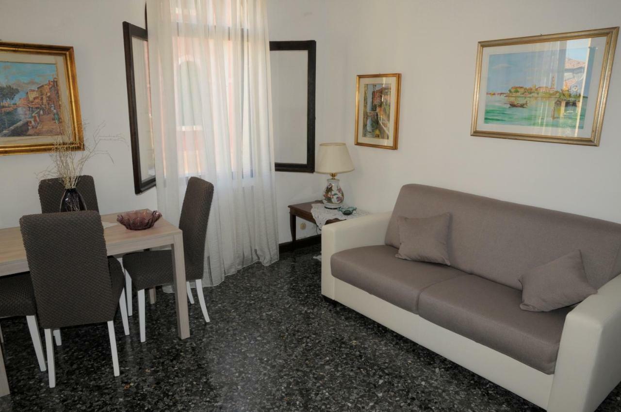 Casa Sabotino Apartment เวนิส ภายนอก รูปภาพ