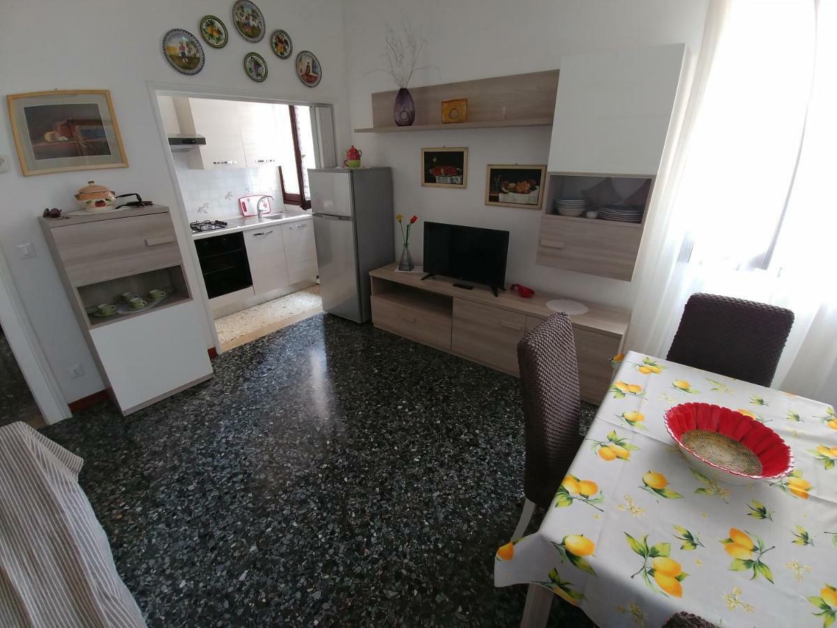Casa Sabotino Apartment เวนิส ภายนอก รูปภาพ